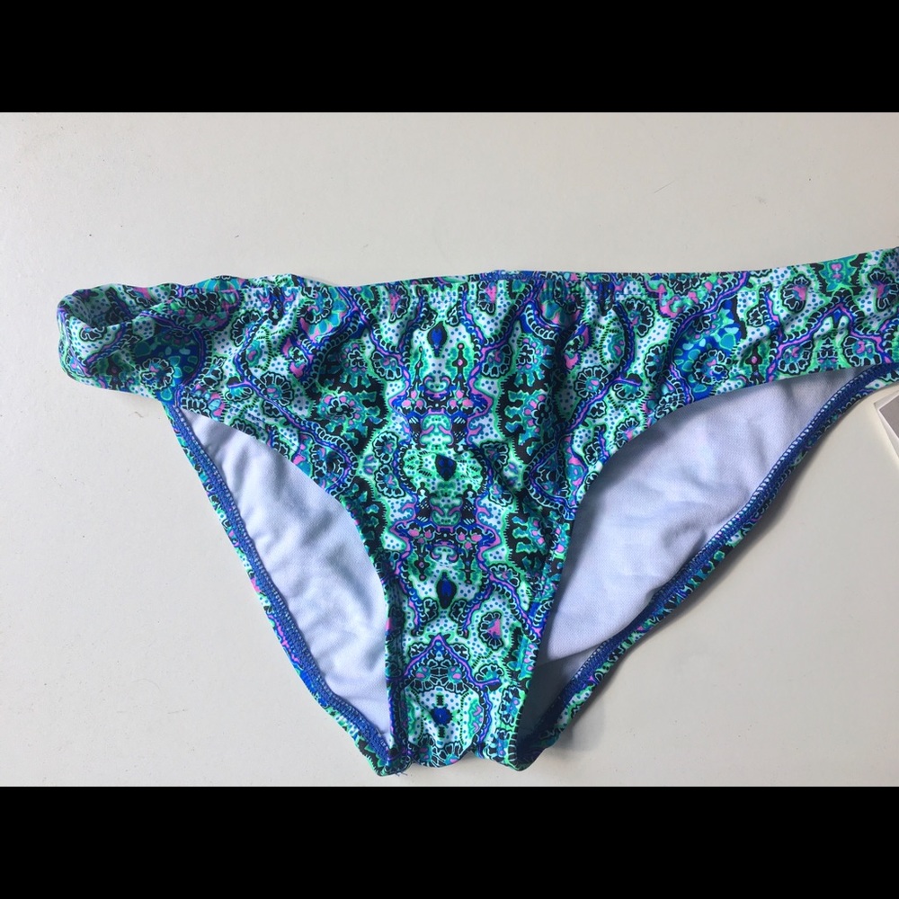 Kenneth Cole Reaction hipster bikini bottom NWT